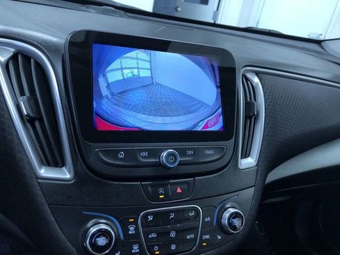 Used 2024 Chevrolet Malibu LT image 28