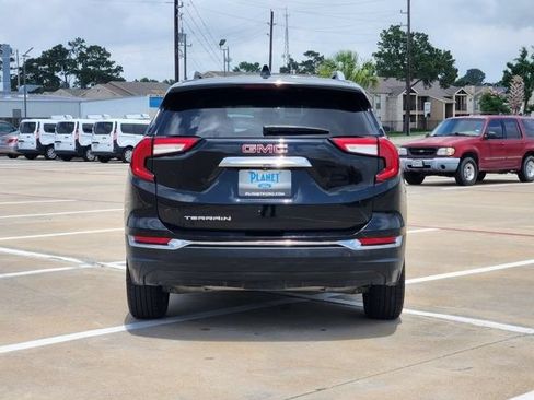 Used 2024 GMC Terrain SLT FWD image 5