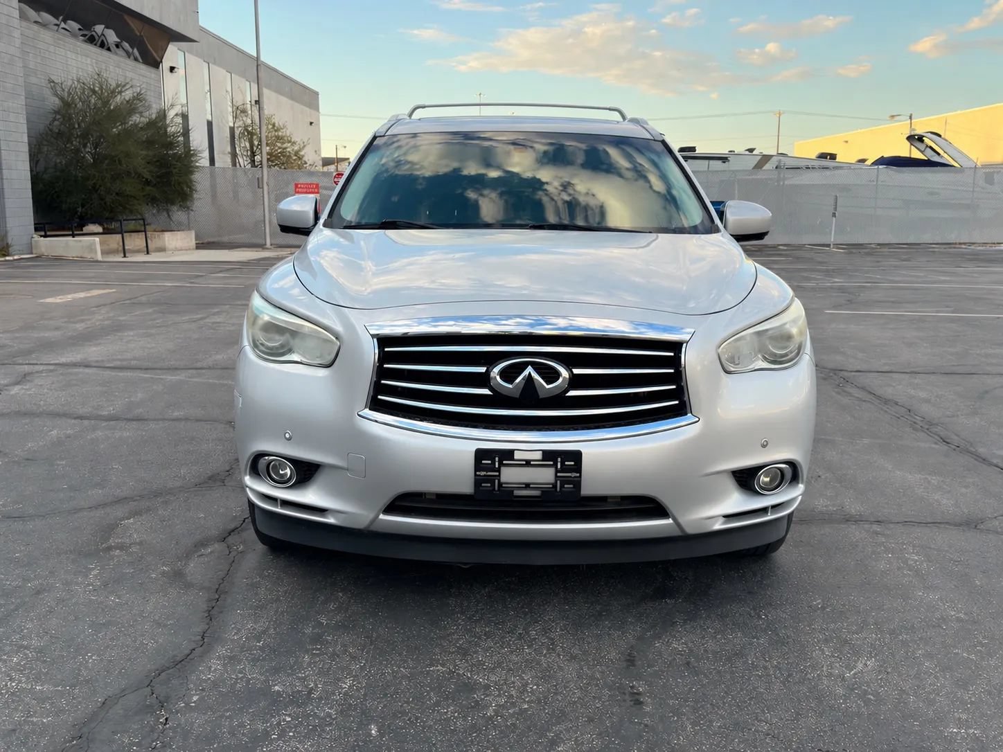 Used 2013 INFINITI JX35 AWD w/ Premium Pkg image 8