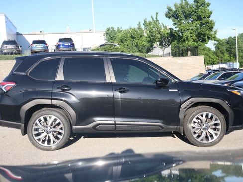 New 2026 Subaru Forester Touring w/ Touring Hybrid Package AWD/4WD image 5