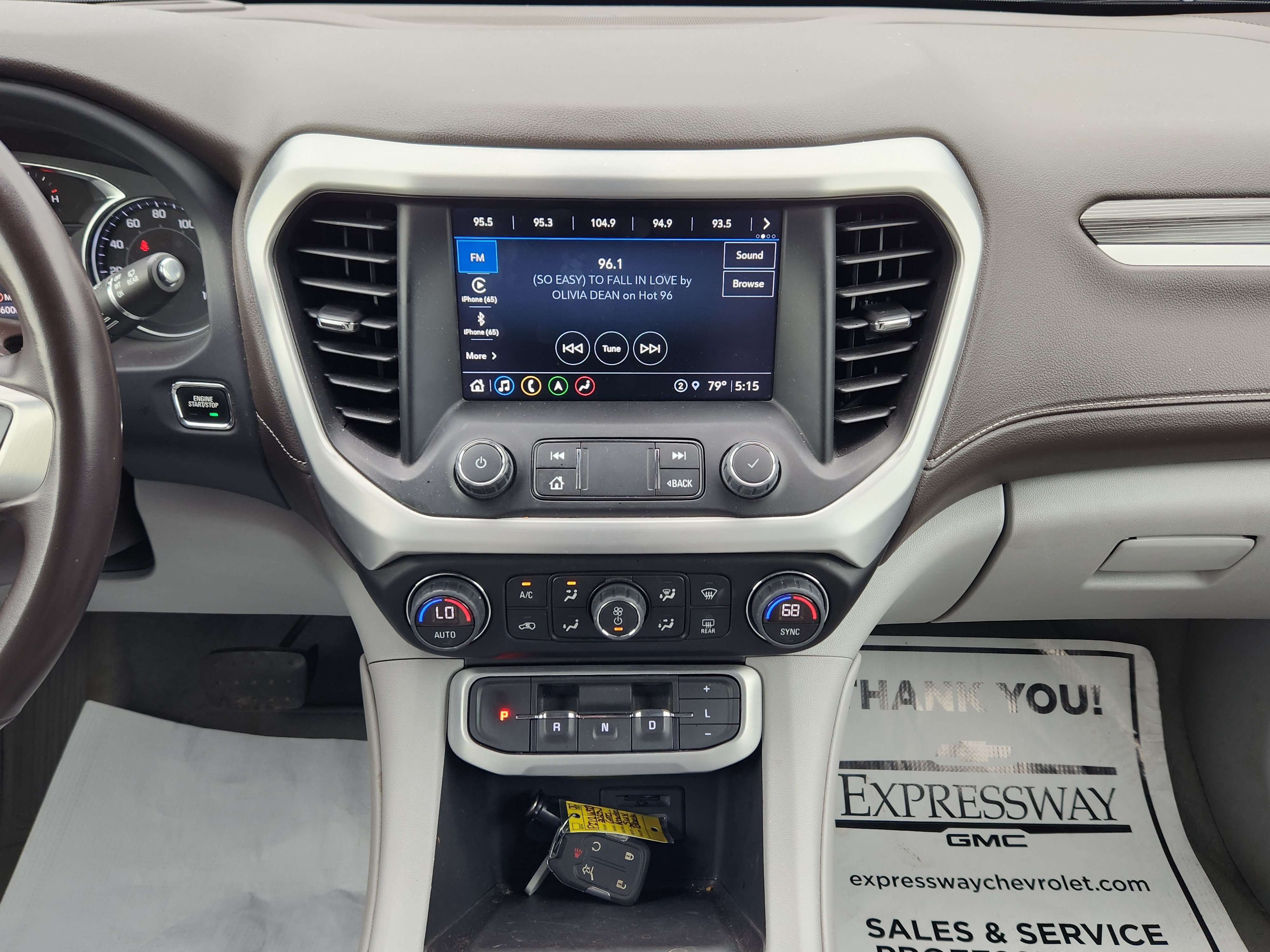 Used 2023 GMC Acadia SLT FWD image 19
