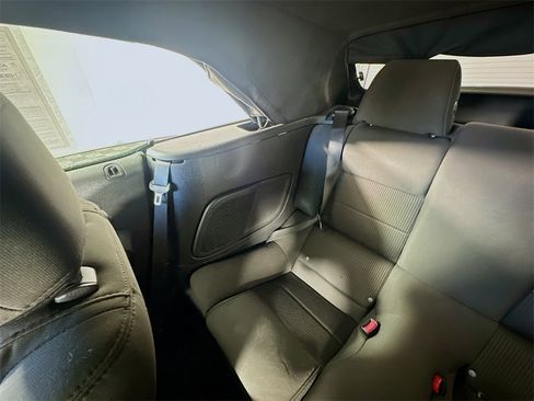 Used 2012 Ford Mustang Convertible image 12