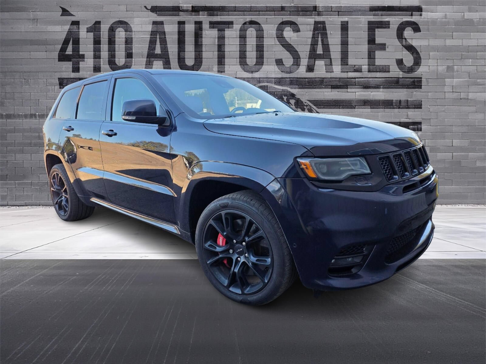 Used 2017 Jeep Grand Cherokee SRT w/ Trailer Tow Group IV AWD/4WD image 1