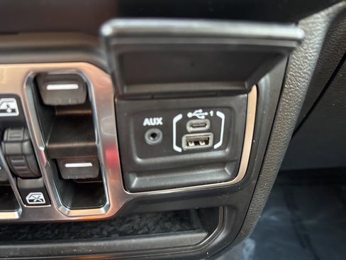 Used 2023 Jeep Wrangler Unlimited Sahara w/ Cold Weather Group image 26