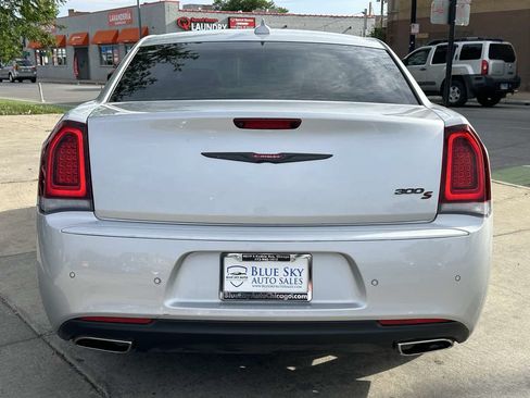 Used 2022 Chrysler 300 S RWD image 6