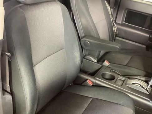 Used 2007 Toyota FJ Cruiser 4WD image 16