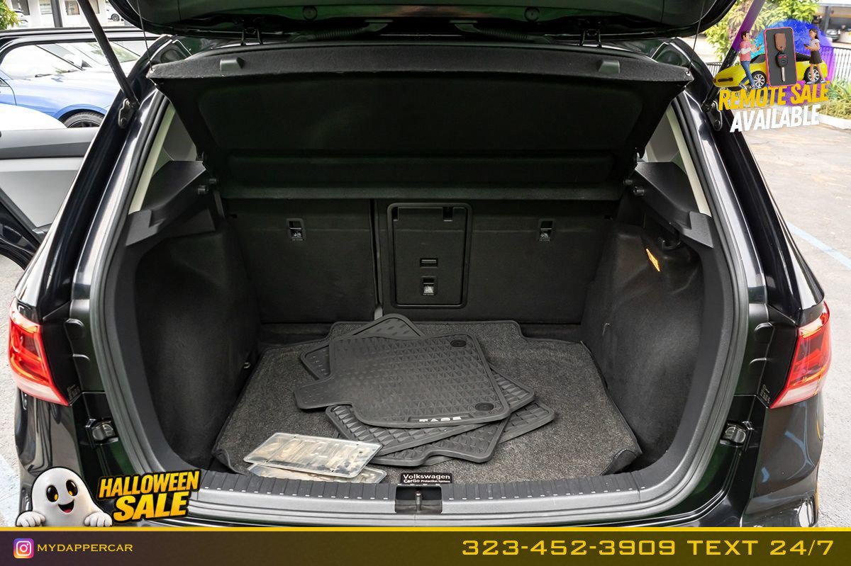 Used 2023 Volkswagen Taos SE w/ Panoramic Sunroof Package FWD image 17