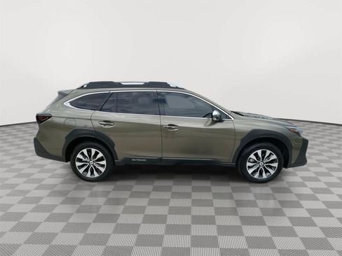 Used 2025 Subaru Outback Touring XT AWD/4WD image 15