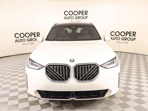 Used 2025 BMW X3 xDrive30i w/ Premium Package AWD/4WD image 10