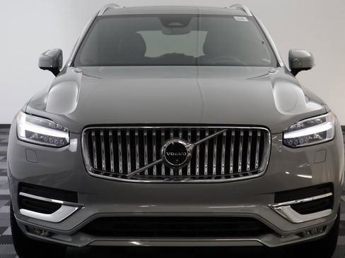 Used 2024 Volvo XC90 B6 Ultimate w/ Lounge Package image 22