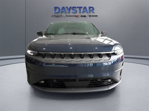 Used 2025 Jeep Wagoneer S Limited image 35