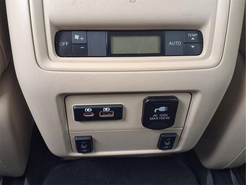 Used 2020 Nissan Pathfinder SL image 14