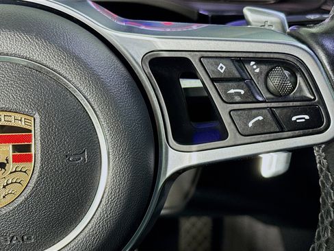 Used 2020 Porsche Cayenne image 14