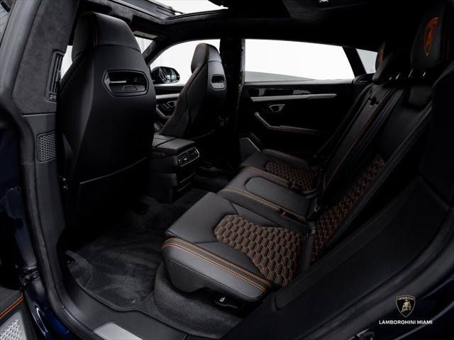 Used 2020 Lamborghini Urus AWD/4WD image 48
