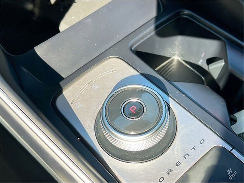 Used 2023 Kia Sorento EX image 17