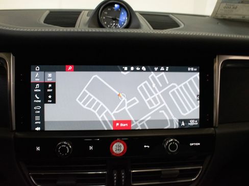 New 2026 Porsche Macan GTS image 30