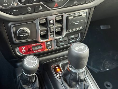 New 2026 Jeep Wrangler Unlimited Rubicon image 15