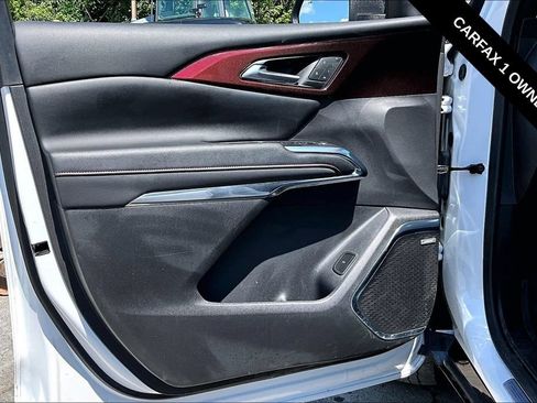 Used 2025 Chevrolet Traverse RS w/ LPO, Floor Liner Package FWD image 20