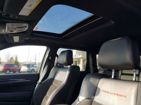 Used 2021 Jeep Grand Cherokee Trailhawk image 10