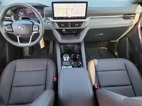 New 2026 Ford Explorer Platinum w/ LUX Leather Package AWD/4WD image 9