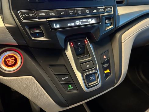Used 2019 Honda Odyssey LX image 16