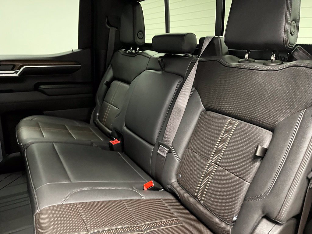 Used 2024 Chevrolet Silverado 1500 High Country w/ High Country Premium Package AWD/4WD image 48