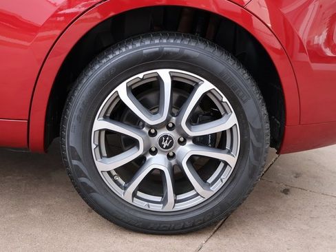 Used 2020 Maserati Levante GranLusso image 48