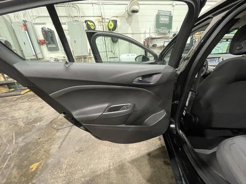 Used 2017 Chevrolet Cruze LS image 24