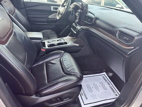 Used 2021 Ford Explorer Platinum w/ Equipment Group 601A image 19