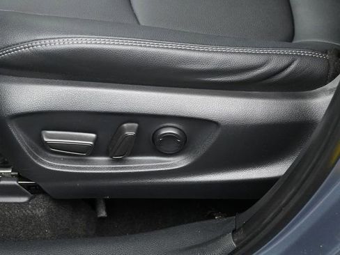 Certified 2023 Toyota Corolla Cross XLE image 29