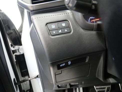 Certified 2022 Lexus LX 600 F Sport image 12