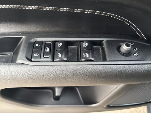 Used 2023 Jeep Compass Altitude w/ Convenience Group image 16