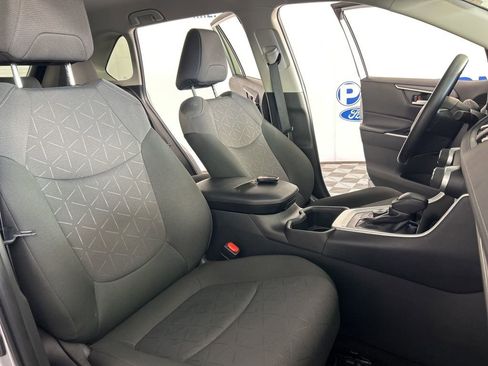 Used 2024 Toyota RAV4 XLE image 33