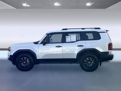 Used 2024 Toyota Land Cruiser image 2