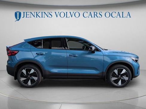 Used 2024 Volvo C40 Recharge Core w/ Climate Package image 2