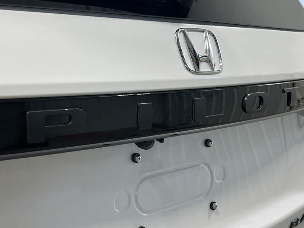 New 2026 Honda Pilot Black Edition image 6