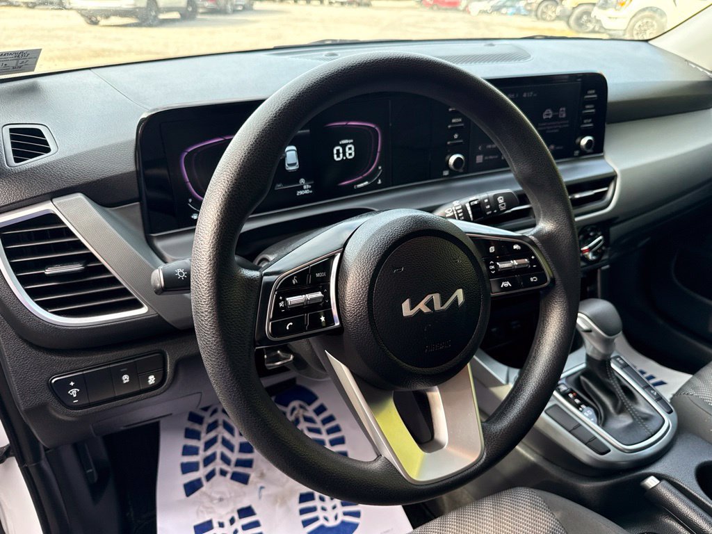 Used 2024 Kia Seltos LX AWD/4WD image 13