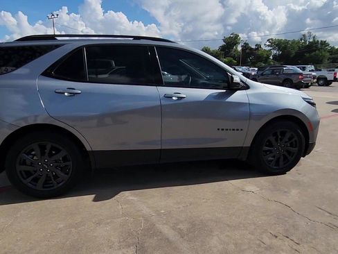 Used 2024 Chevrolet Equinox RS FWD image 9