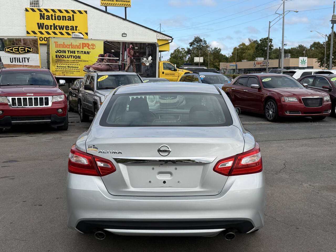 Used 2017 Nissan Altima 2.5 S w/ Power Driver Seat Package FWD image 4