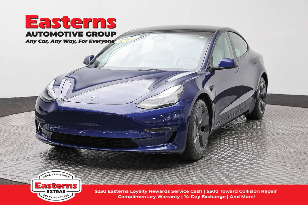 Used 2023 Tesla Model 3 Standard Range RWD image 1