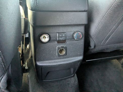 Used 2018 Ford Explorer XLT w/ Equipment Group 201A AWD/4WD image 28