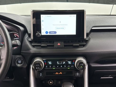 Used 2025 Toyota RAV4 XLE image 10