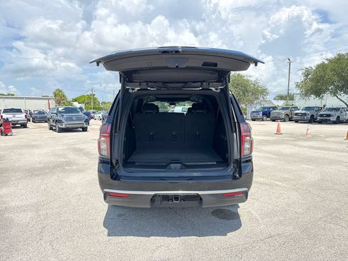 Used 2024 Chevrolet Suburban High Country AWD/4WD image 31