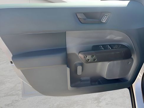 New 2025 Ford Maverick XLT w/ XLT Luxury Package image 11