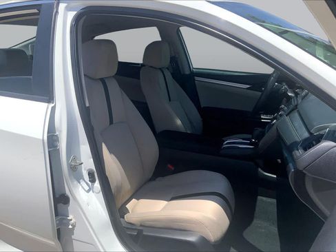 Used 2018 Honda Civic LX image 8