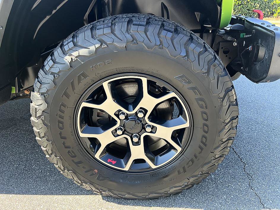 Used 2019 Jeep Wrangler Rubicon w/ Steel Bumper Group AWD/4WD image 12