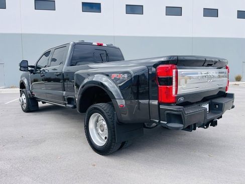 Used 2025 Ford F450 King Ranch w/ FX4 Off-Road Package image 2