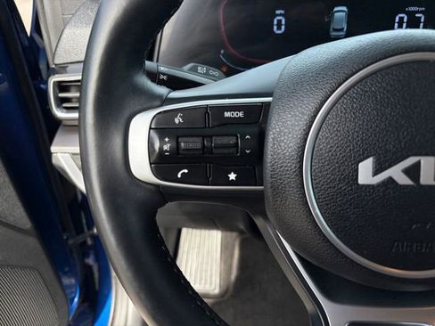 Used 2023 Kia Sportage EX image 9