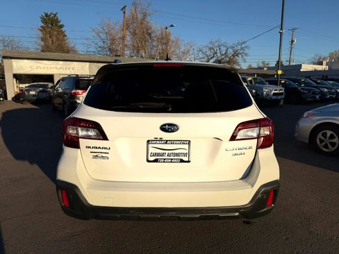 Used 2018 Subaru Outback 3.6R Touring image 9