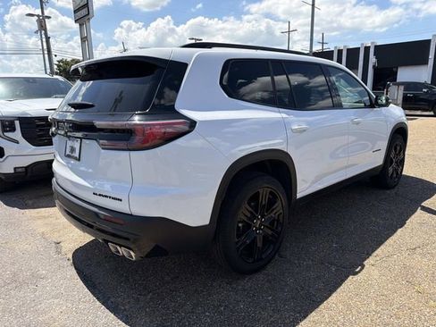 Used 2026 GMC Acadia Elevation w/ Black Edition FWD image 6
